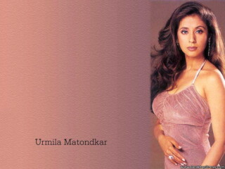 desktop-wallpaper-urmila-matondkar-background-urmila